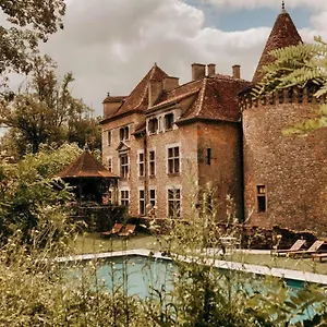 Chateau De Saint Dau Hébergement de vacances